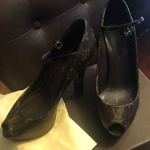 Authentic lv high heel shoes